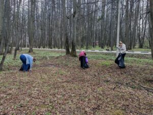 Подробнее о статье Акция «Чистый парк прошла в с. Молоди м.о.Чехов
