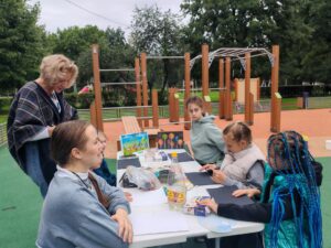 Подробнее о статье Мастер — класс «Волшебный лес» прошел в парке «Дубки» с. Троицкое